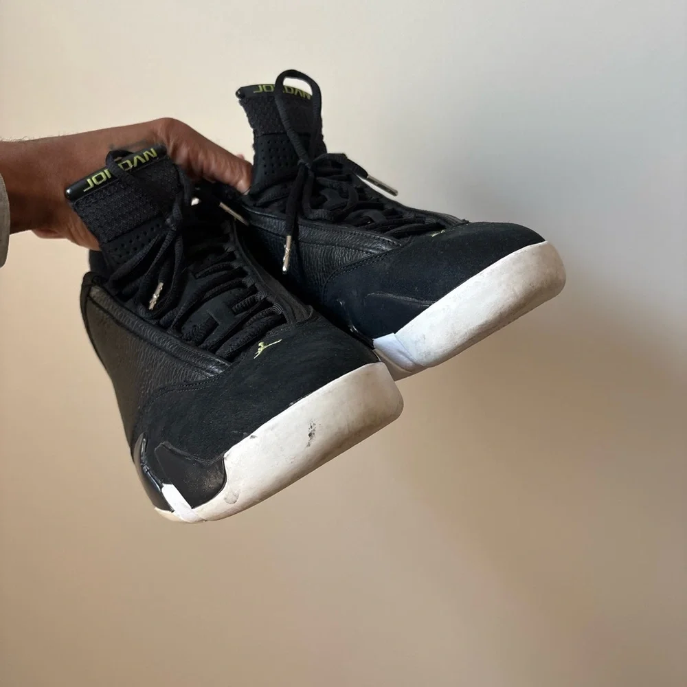 Air Jordan 14 Retro Black/Volt Men's Basketball Shoes